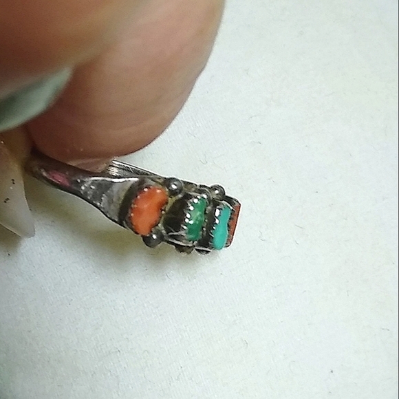 Turquoise Native American Vintage Ring - Picture 6 of 7